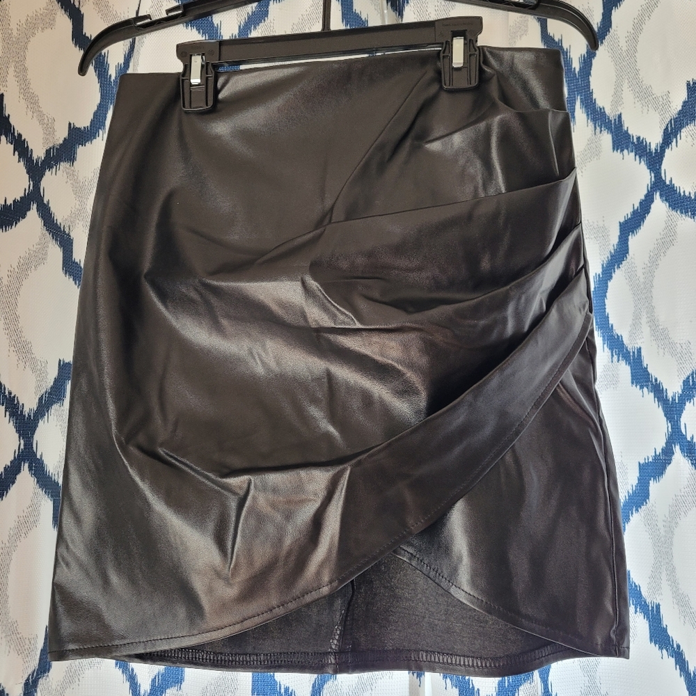 Black skirt